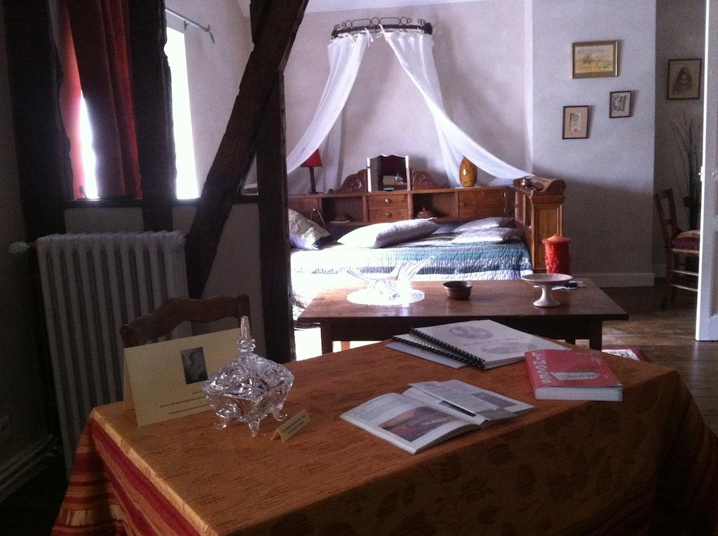 Le Clos De La Muse Saint-Junien Room photo